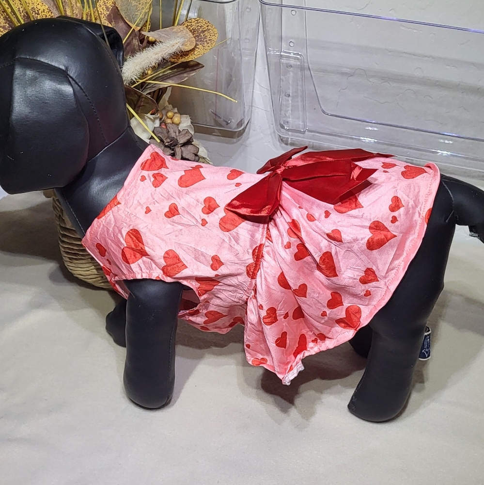 Pink/Red Valentine's Day Heart Print Dog/Pet Dress Costume Size Medium- NWOT - Picture 7 of 9